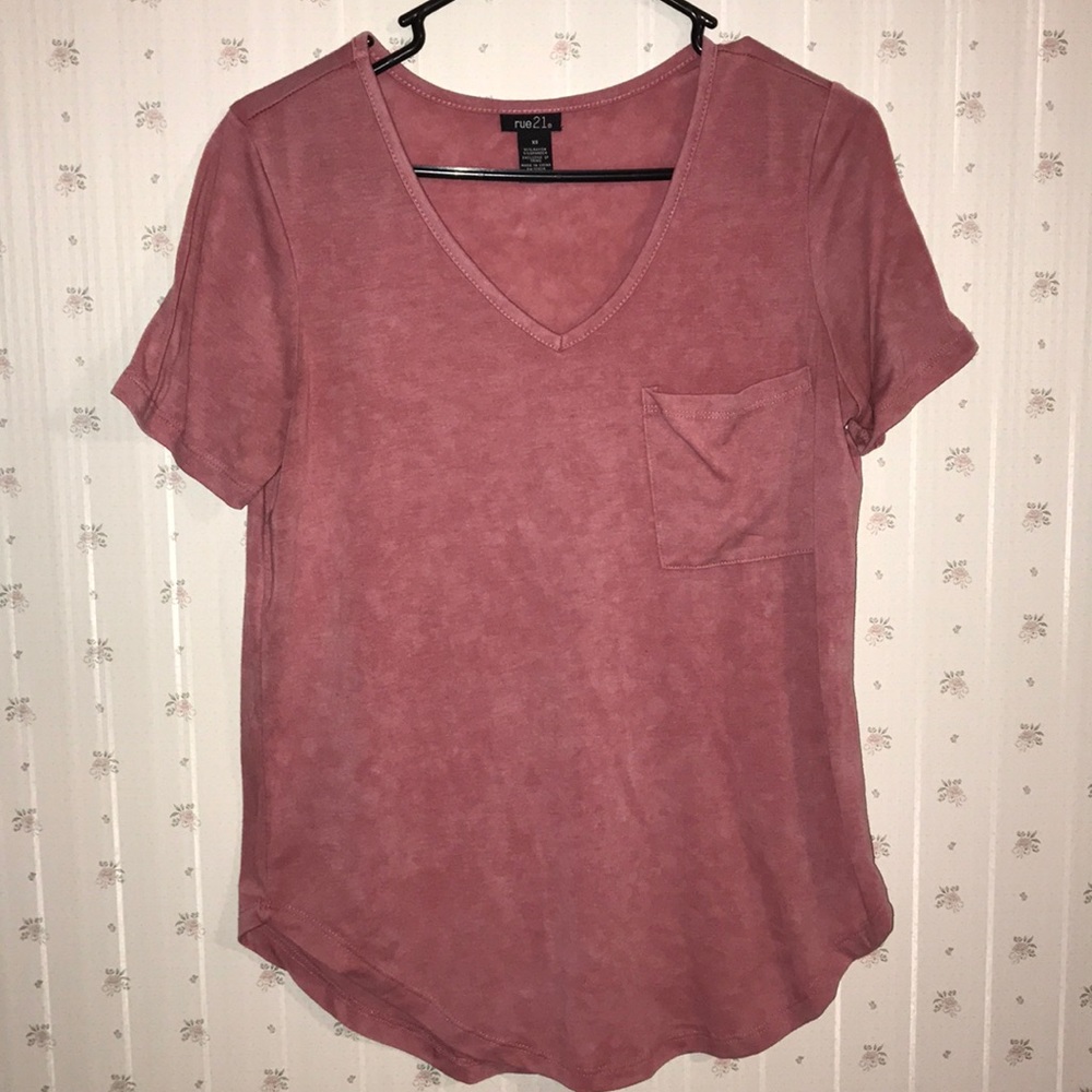 Pocketed tee